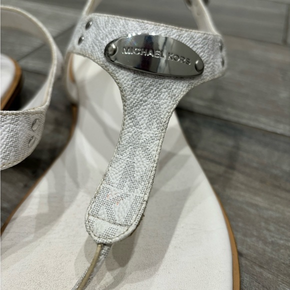 Michael Kors white sandals - Picture 3 of 4
